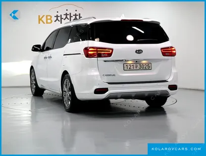 KIA CARNIVAL 9-SEATER NOBLESSE SPECIAL
