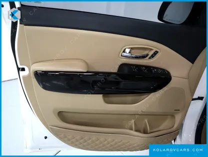 KIA CARNIVAL 9-SEATER NOBLESSE SPECIAL