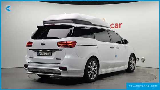 KIA CARNIVAL 9-SEATER HI-LIMOUSINE