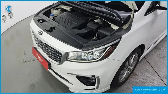 KIA CARNIVAL 9-SEATER HI-LIMOUSINE