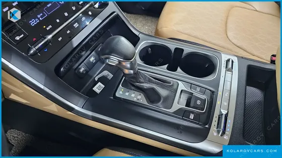KIA CARNIVAL DIESEL 9-SEATER PRESTIGE