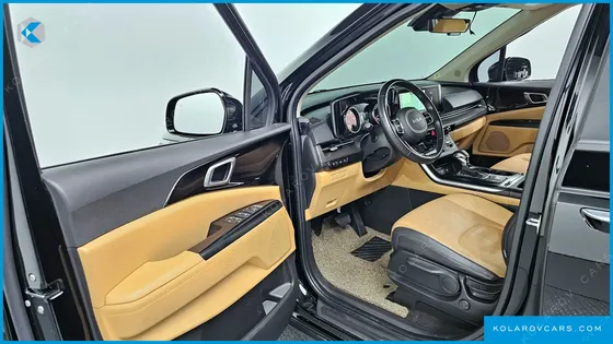 KIA CARNIVAL DIESEL 9-SEATER PRESTIGE
