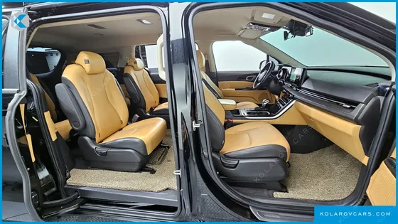 KIA CARNIVAL DIESEL 9-SEATER PRESTIGE