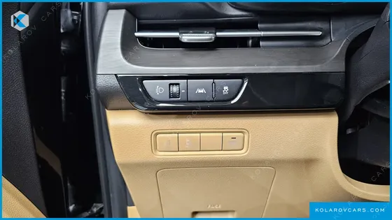 KIA CARNIVAL DIESEL 9-SEATER PRESTIGE