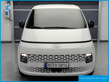 HYUNDAI STARIA CARGO 5-SEATER