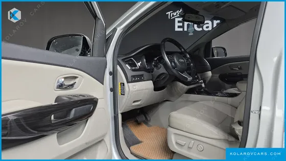 KIA CARNIVAL 9-SEATER NOBLESSE