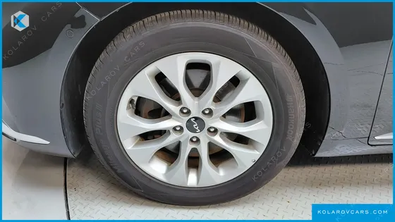 KIA K8 2.5 GASOLINE 2WD