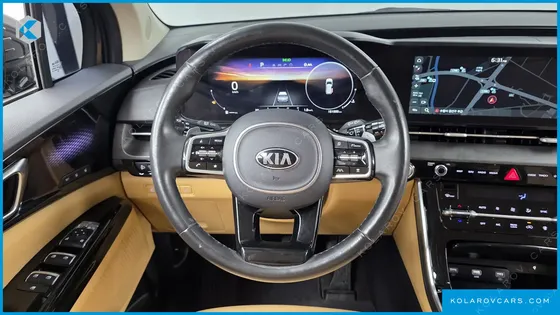 KIA CARNIVAL GASOLINE 9-SEATER SIGNATURE