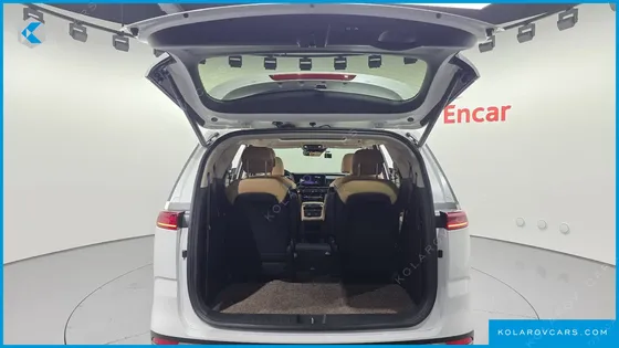 KIA CARNIVAL DIESEL 9-SEATER SIGNATURE