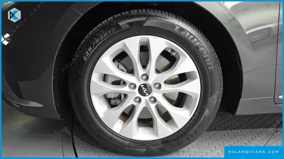 KIA K8 2.5 GASOLINE 2WD