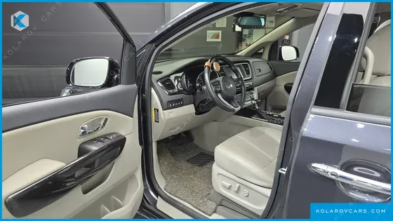 KIA CARNIVAL 9-SEATER NOBLESSE SPECIAL