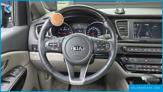 KIA CARNIVAL 9-SEATER NOBLESSE SPECIAL