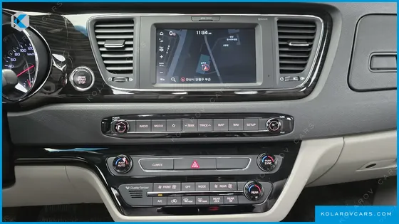 KIA CARNIVAL 9-SEATER NOBLESSE SPECIAL