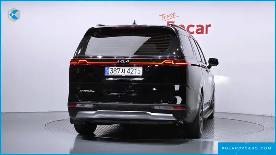 KIA CARNIVAL DIESEL 7-SEATER SIGNATURE