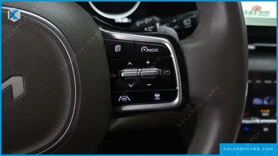 KIA CARNIVAL DIESEL 7-SEATER SIGNATURE