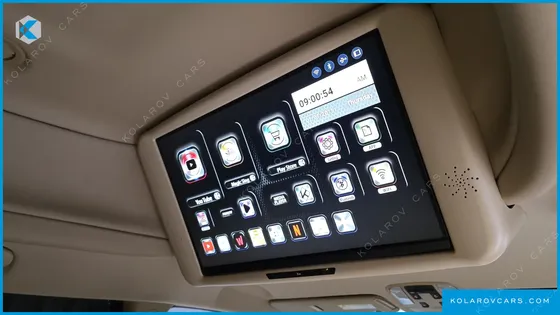 KIA CARNIVAL 9-SEATER HI-LIMOUSINE