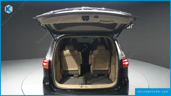 KIA CARNIVAL 9-SEATER HI-LIMOUSINE