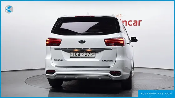 KIA CARNIVAL 7-SEATER LIMOUSINE