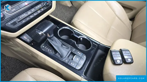 KIA CARNIVAL 7-SEATER LIMOUSINE