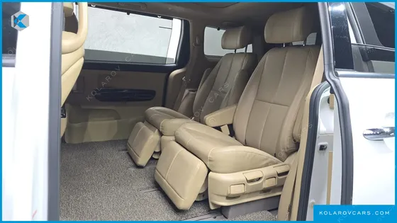 KIA CARNIVAL 7-SEATER LIMOUSINE