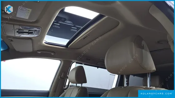 KIA CARNIVAL 7-SEATER LIMOUSINE