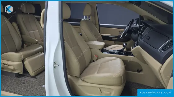 KIA CARNIVAL 7-SEATER LIMOUSINE