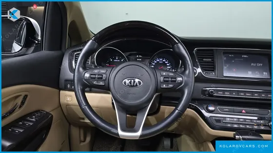 KIA CARNIVAL 7-SEATER LIMOUSINE