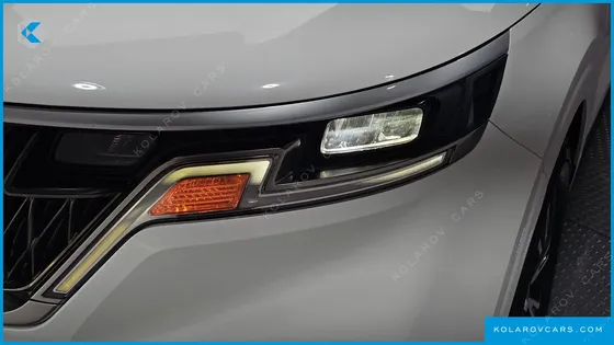 KIA CARNIVAL DIESEL 9-SEATER PRESTIGE