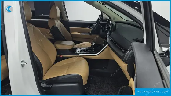 KIA CARNIVAL DIESEL 9-SEATER PRESTIGE