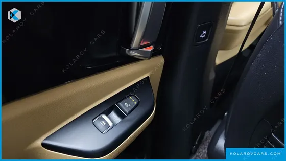 KIA CARNIVAL DIESEL 9-SEATER PRESTIGE