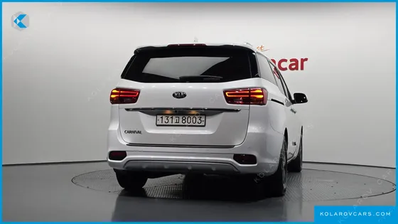 KIA CARNIVAL 9-SEATER LUXURY
