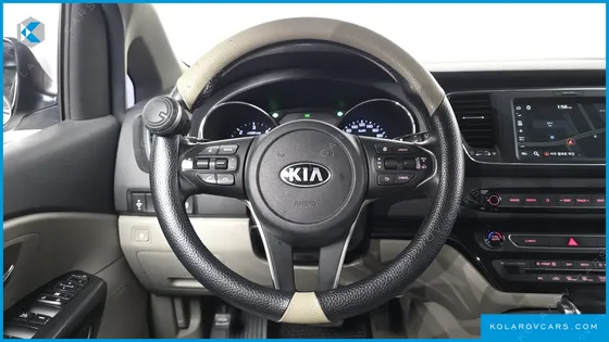 KIA CARNIVAL 9-SEATER LUXURY