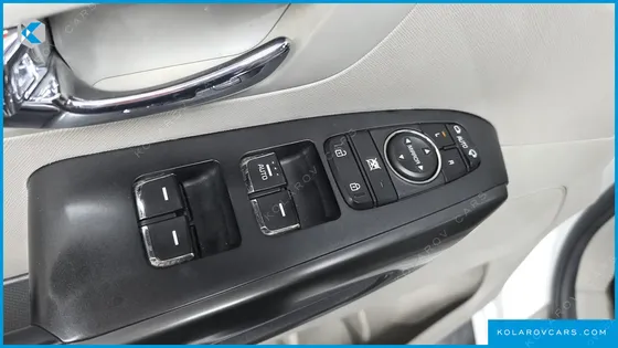 KIA CARNIVAL 9-SEATER LUXURY