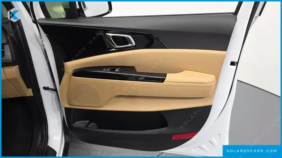 KIA CARNIVAL DIESEL 7-SEATER NOBLESSE