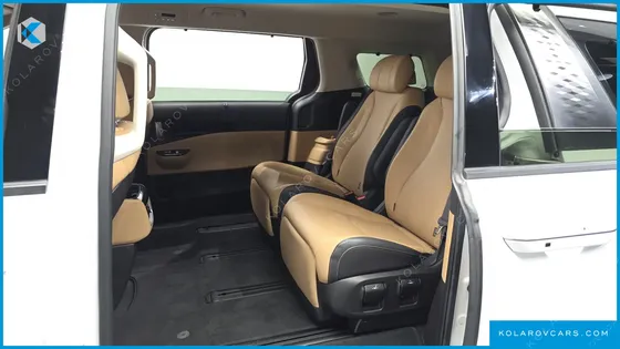 KIA CARNIVAL DIESEL 7-SEATER NOBLESSE