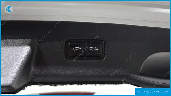 KIA CARNIVAL DIESEL 7-SEATER NOBLESSE
