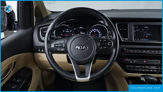 KIA CARNIVAL 9-SEATER HI-LIMOUSINE