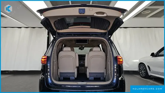KIA CARNIVAL 9-SEATER HI-LIMOUSINE