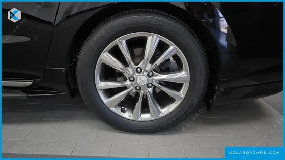 KIA CARNIVAL 9-SEATER HI-LIMOUSINE