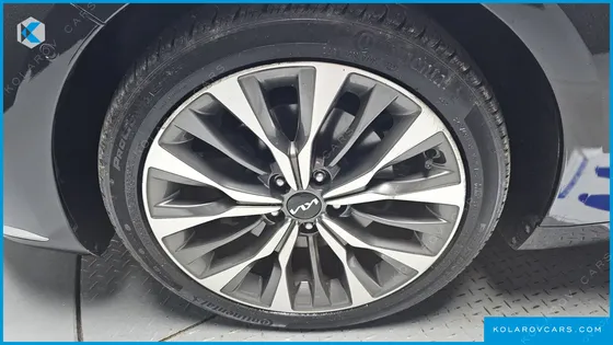 KIA K8 2.5 GASOLINE 2WD