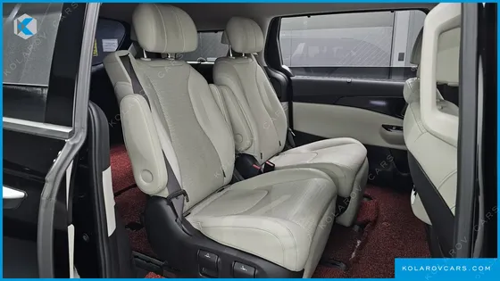 KIA CARNIVAL GASOLINE 7-SEATER SIGNATURE