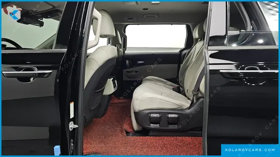 KIA CARNIVAL GASOLINE 7-SEATER SIGNATURE