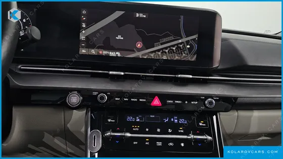 KIA CARNIVAL GASOLINE 7-SEATER SIGNATURE