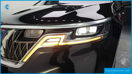 KIA CARNIVAL GASOLINE 7-SEATER SIGNATURE