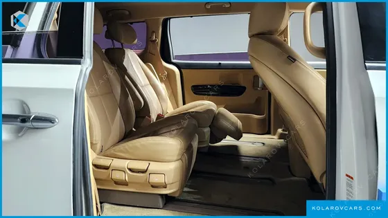 KIA CARNIVAL 7-SEATER LIMOUSINE