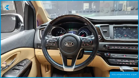 KIA CARNIVAL 7-SEATER LIMOUSINE