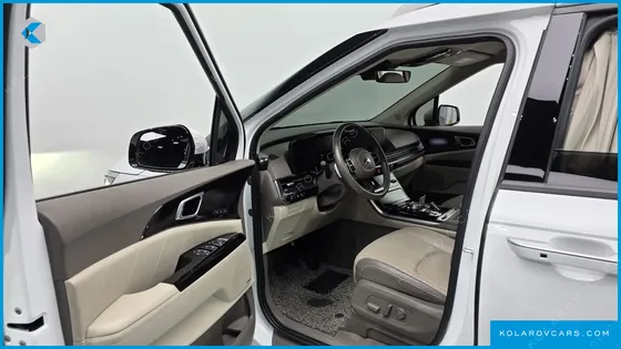 KIA CARNIVAL GASOLINE 9-SEATER HI-LIMOUSINE