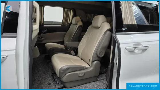 KIA CARNIVAL GASOLINE 9-SEATER HI-LIMOUSINE