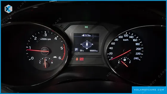 KIA CARNIVAL 9-SEATER HI-LIMOUSINE