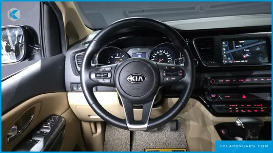 KIA CARNIVAL 9-SEATER HI-LIMOUSINE
